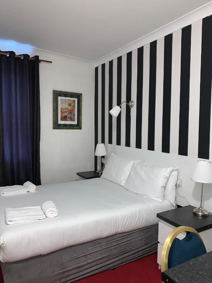 Clifton Court Hotel Dublin Room photo